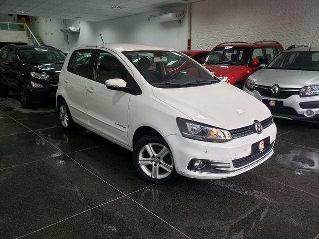 FOX 1.0 2016 COM APENAS 52.000KM