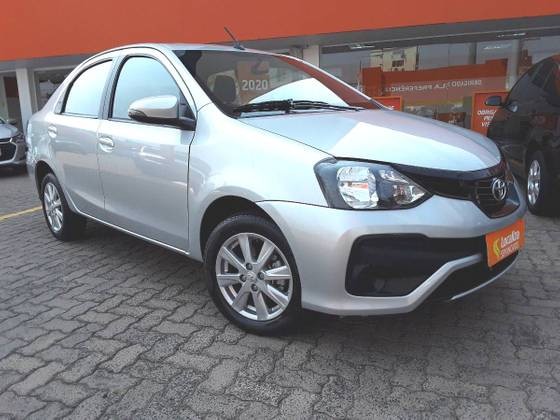 ETIOS 2019/2020 1.5 X PLUS SEDAN 16V FLEX 4P AUTOMÁTICO