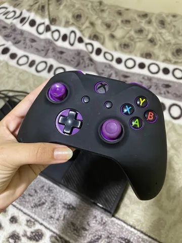 Xbox one com dois controles e um jogo - Videogames - Vila São Luiz,  Botucatu 1250197004