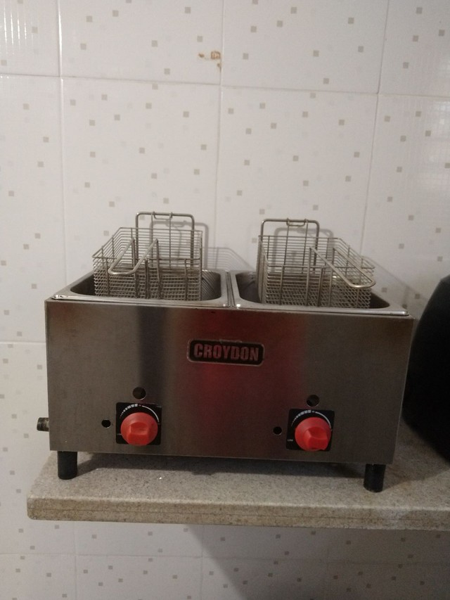 Fritadeira croydon duas cubas 