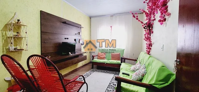 Casa com 2 Qtos, Lote com 220 metros