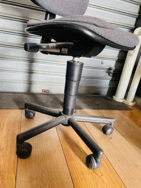 Cadeira de escritório  - Foto 4