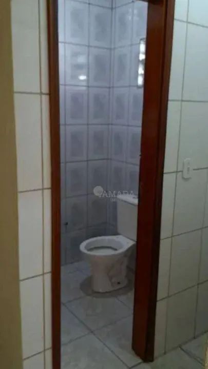 Casa à venda com 3 quartos, 3 salas, 2 cozinhas, 1 despensa, 4 banheiros - Foto 3