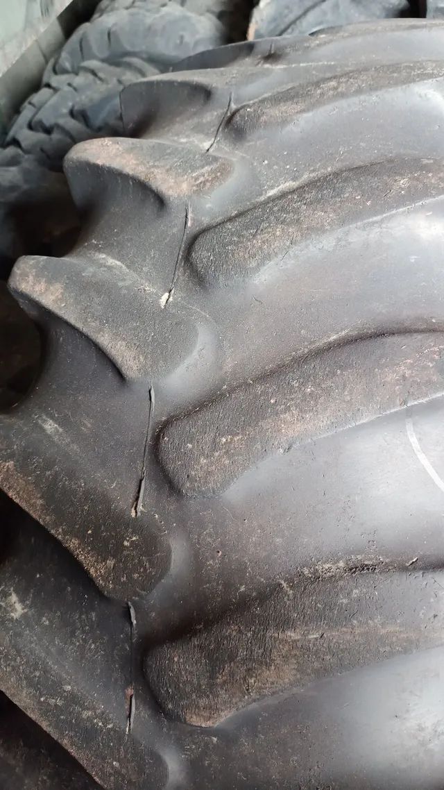 Pneus Agrícolas Usados - Foto 2