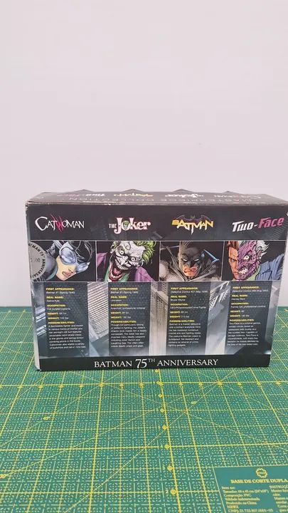 Batman aniversary 75th masterpiece collection  - Foto 4