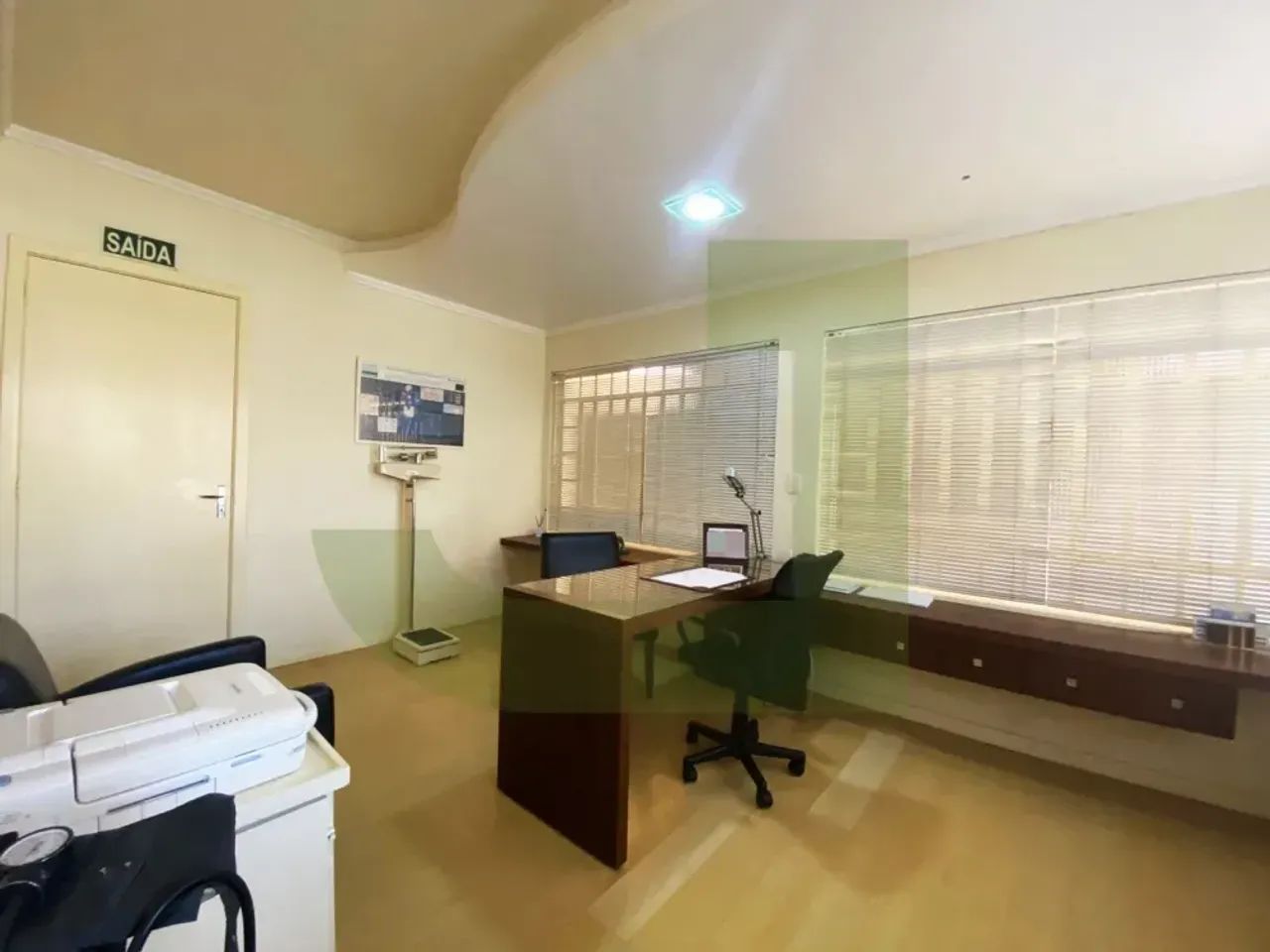 Casa comercial com peças bem amplas à venda no centro de São Leopoldo - Foto 2