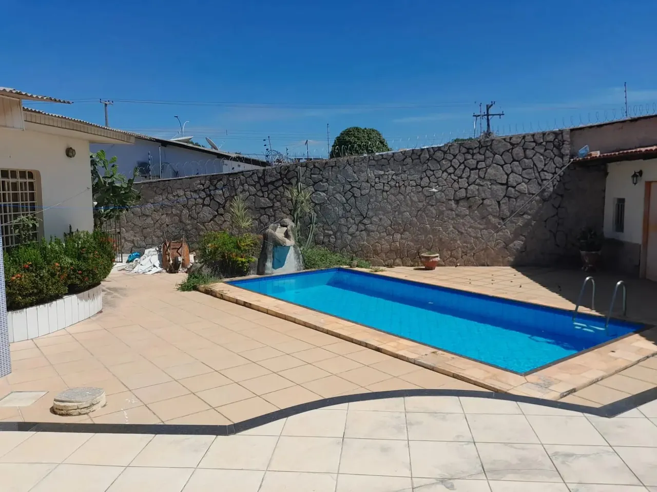 Casa no Caçari por R$ 890 Mil Reais