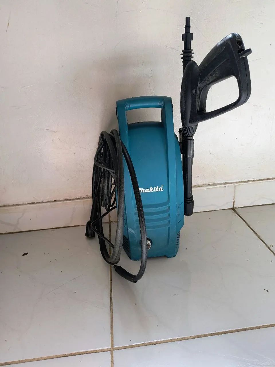 Lavadora de Alta Pressão Makita - Foto 3