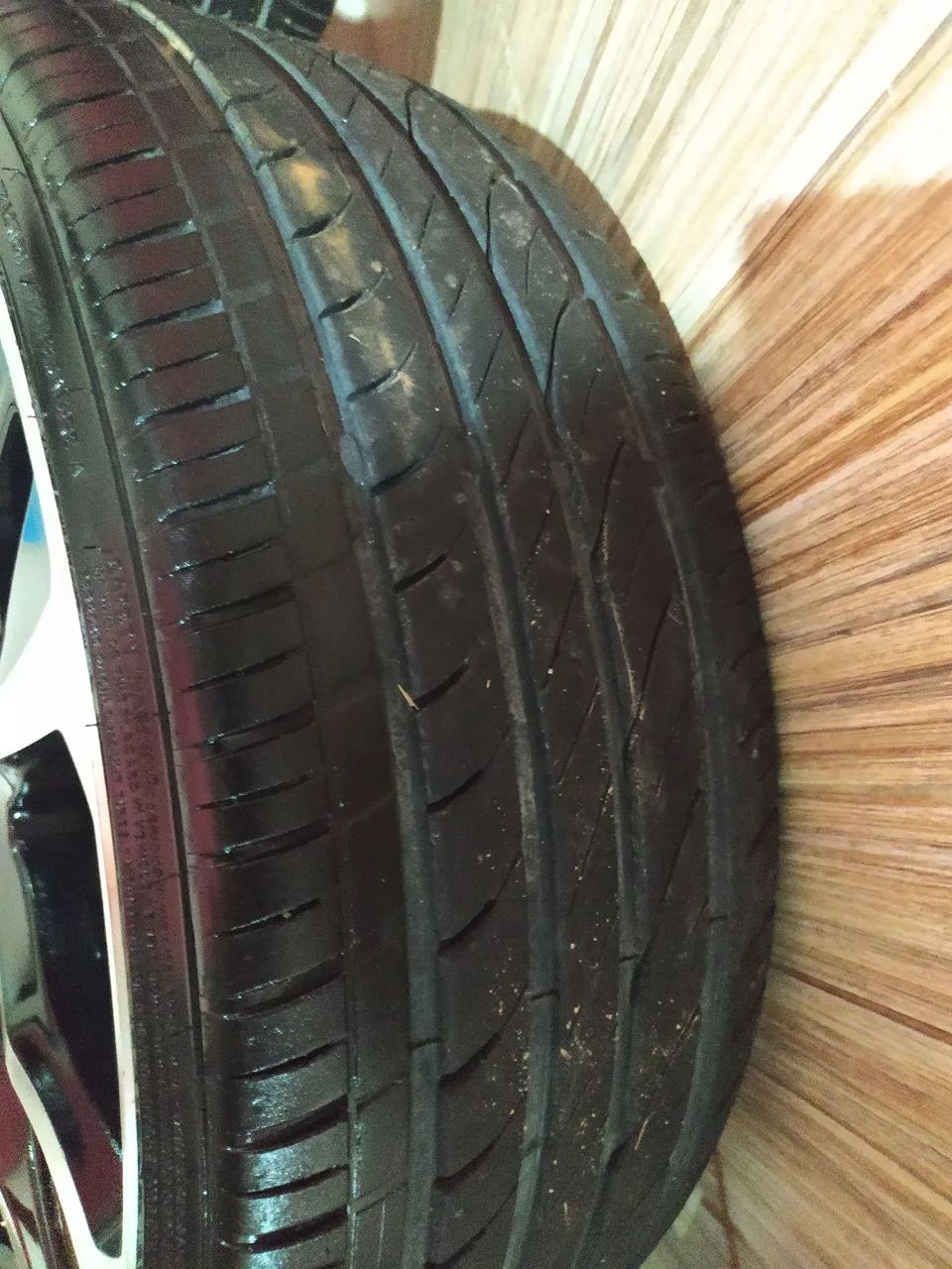 Pneus novos para carros