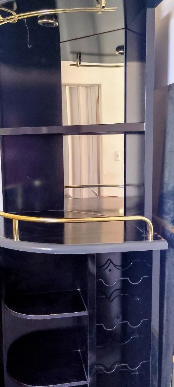 Oportunidade : Mesa tampo de vidro estilo colonial ,vidro fumê temperado com cadeiras  - Foto 3