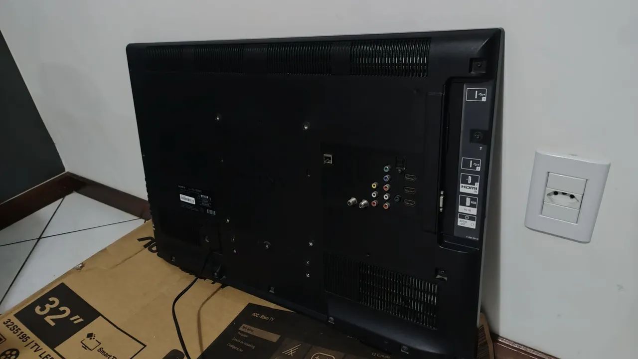 TV LED 32 polegadas Sony Bravia (Tela com defeito)