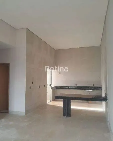 Casa à venda, 2 quartos, bairro Novo Mundo - Uberlândia/MG - Rotina Imobiliária