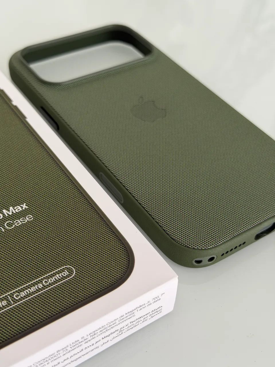 Capa original Apple TechWoven Verde para iPhone 17 pro max