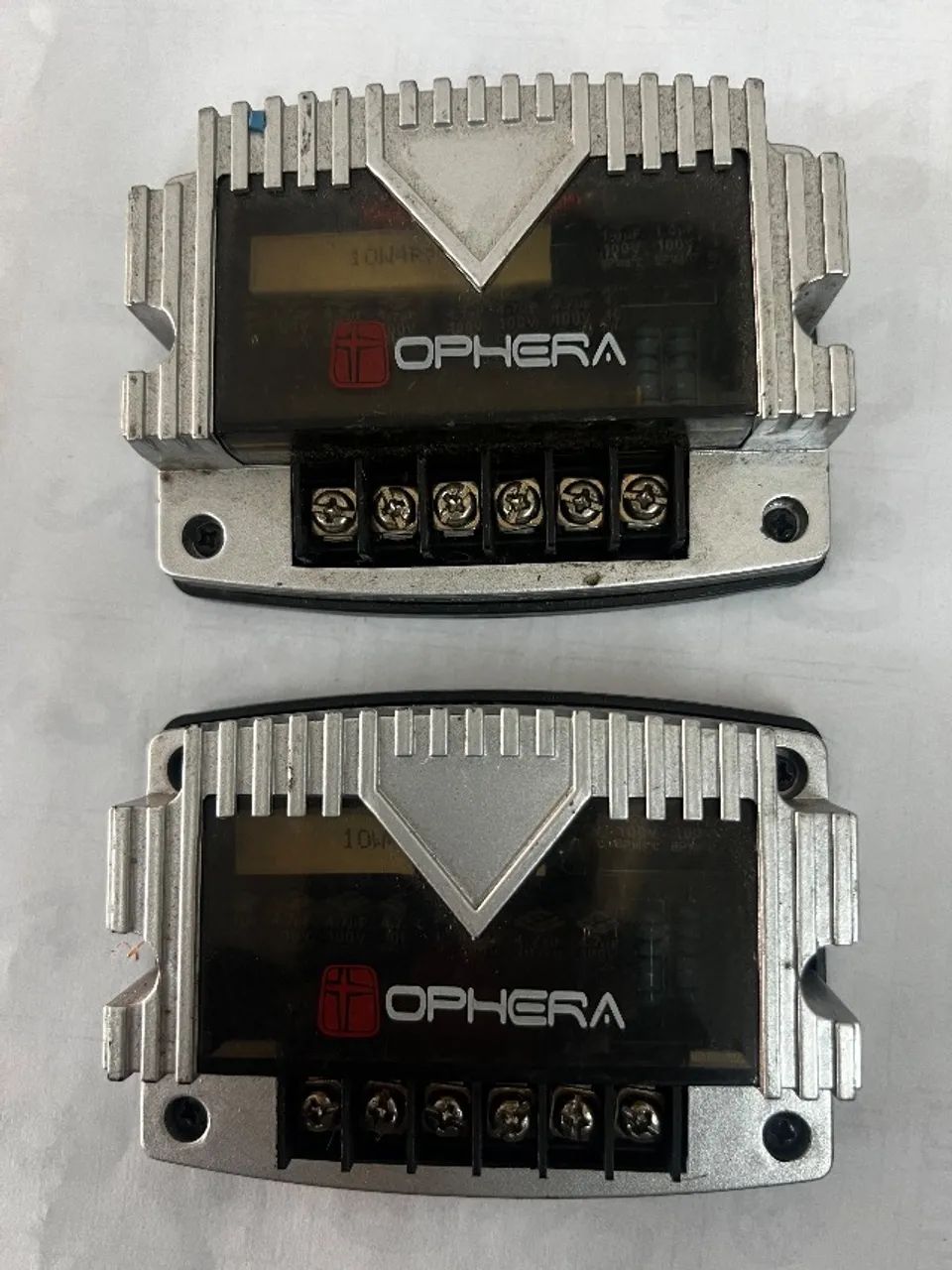 Divisor de frequências 64396799606531121