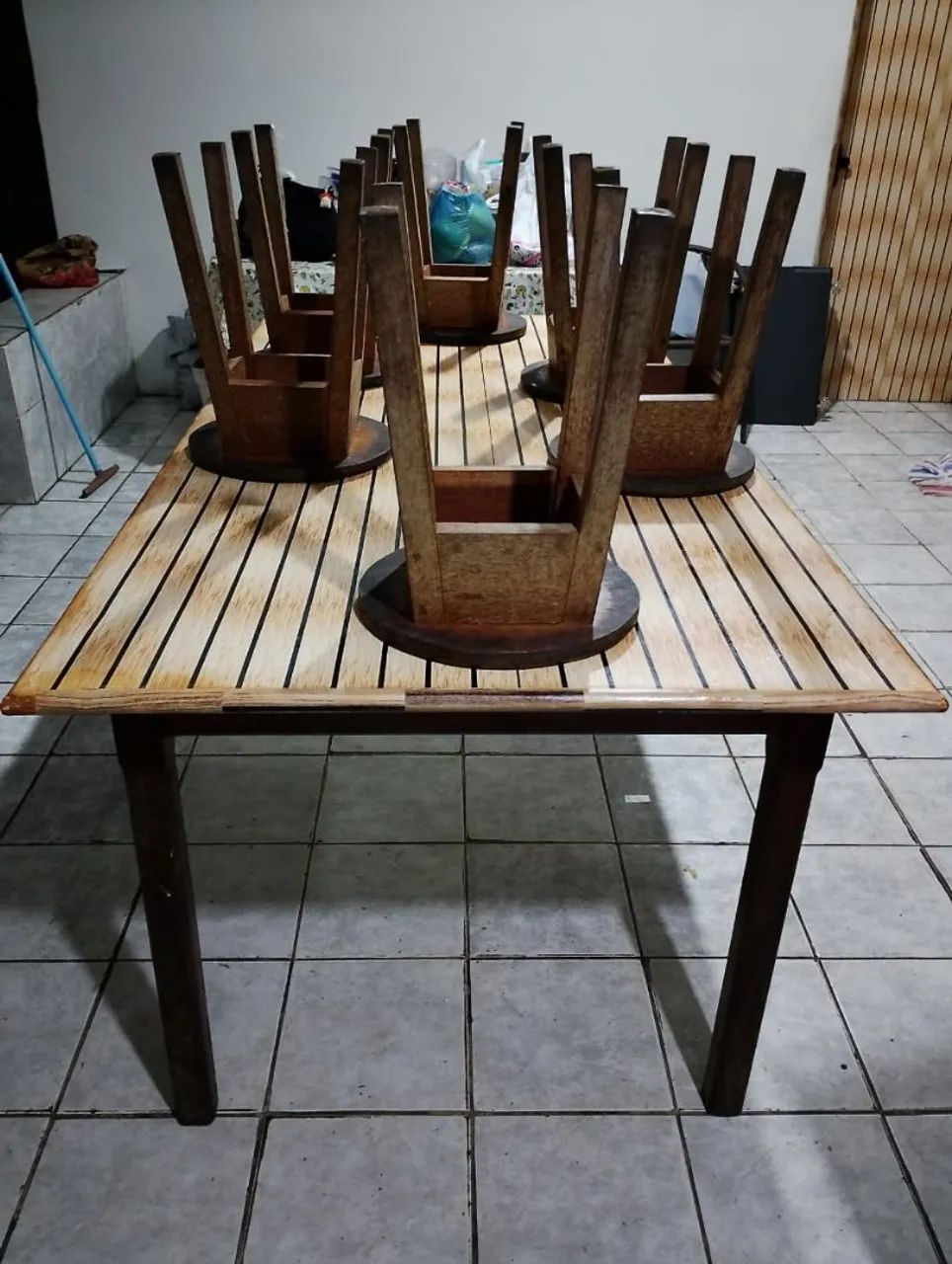 Conjunto de Mesa e Cadeiras de Madeira para Área Externa - Foto 3