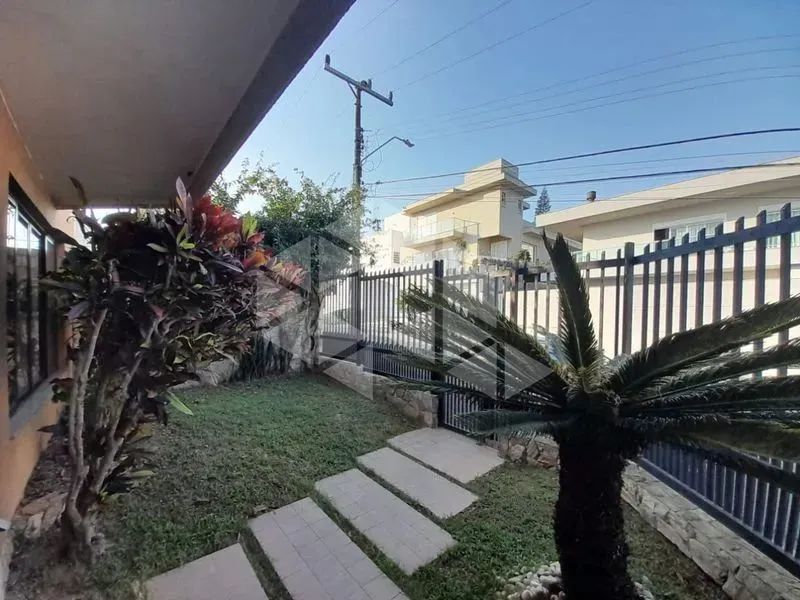 Casa para alugar de 3 suítes com 320m² no bairro Itaguaçu em Florianópolis - Foto 2