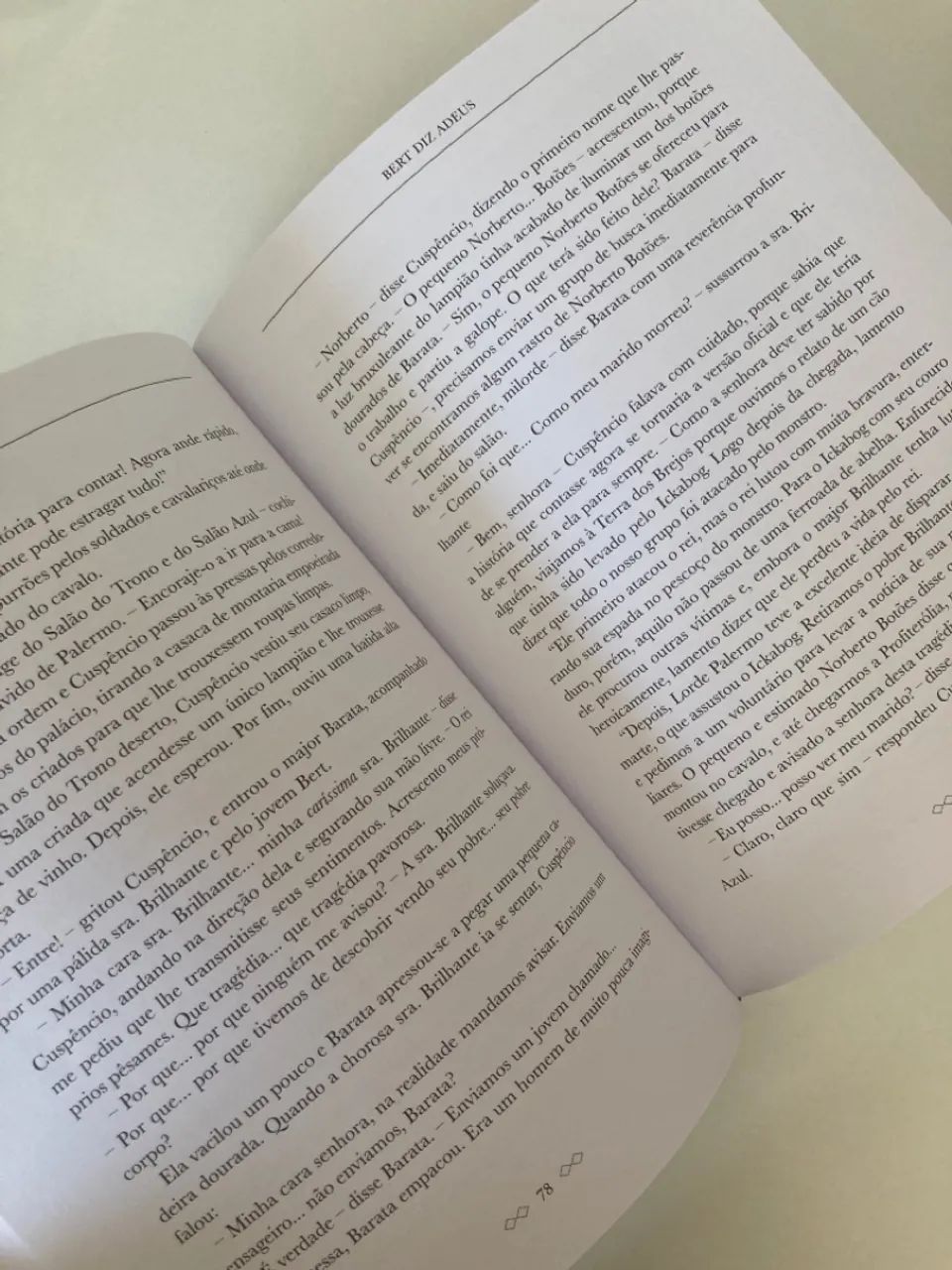 Livro O Ickabog - J.K. Rowling - Foto 3