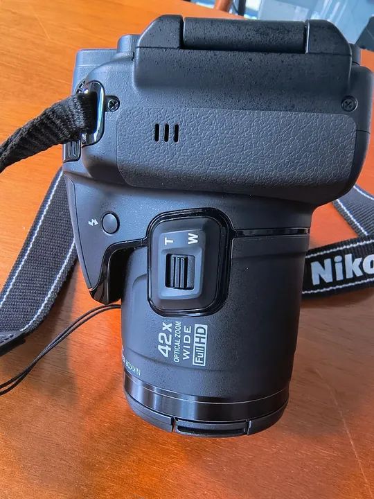 Câmera Nikon Coolpix P520 Compacta- COM DEFEITO NÃO LIGA. - Foto 3