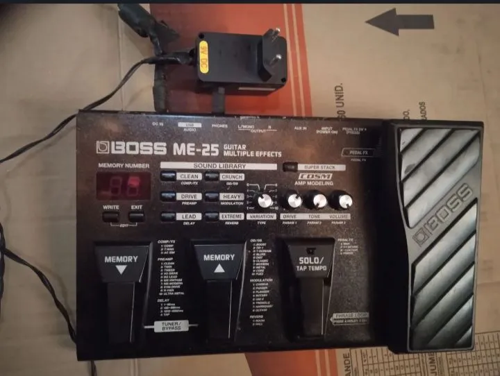 Pedaleira Boss ME-25 Guitarra Multi Efeitos