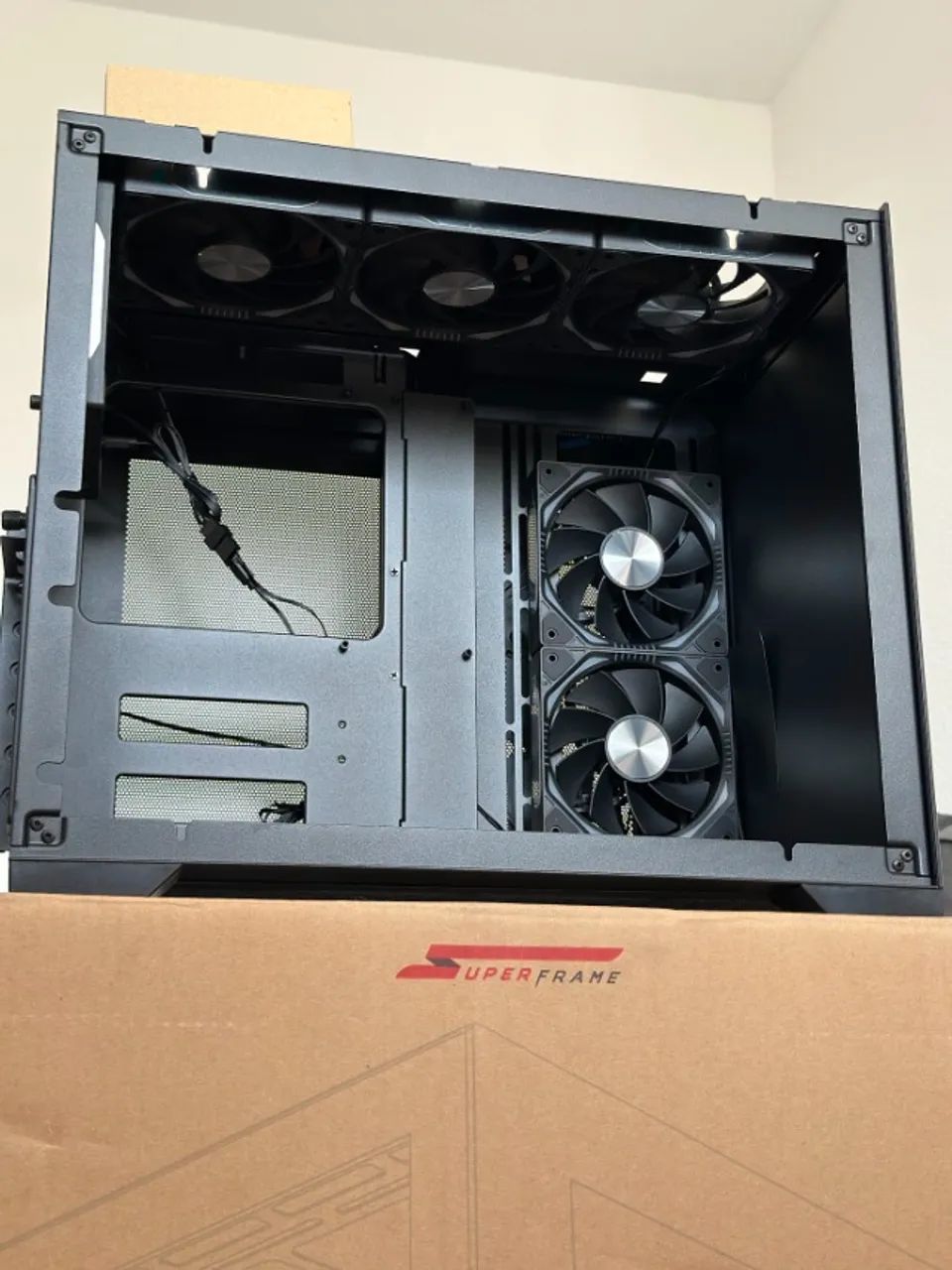 Gabinete Gamer SuperFrame Box Magic, Mid Tower, Vidro Temperado, Com Display LCD 13.3 Pol, - Foto 4