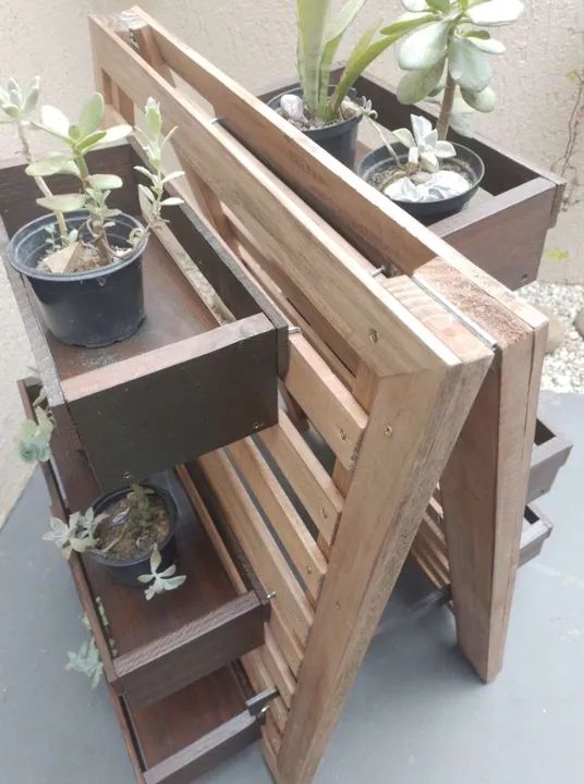 Floreira de madeira tipo cavalete com 6 cachepos rustica - Foto 3