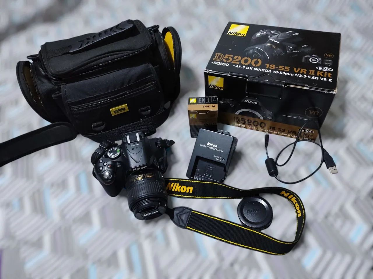 Câmera fotográfica Nikon D5200 com Lente 18-55mm VR II - Foto 3