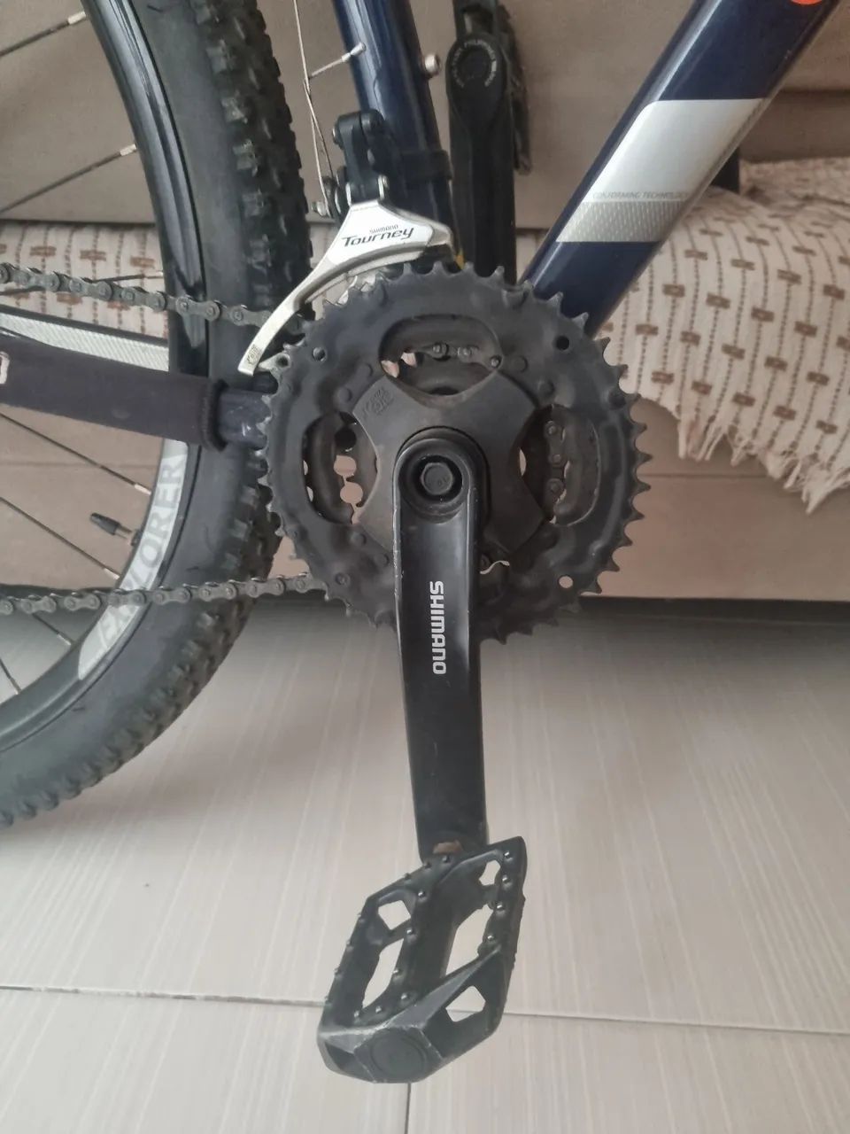 Caloi Explorer aro 29 Freio hidráulico SHIMANO  - Foto 3