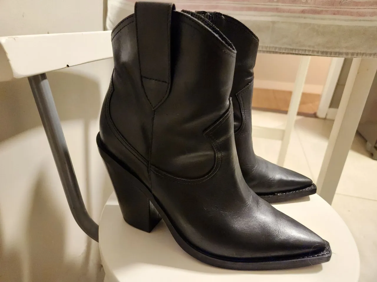 Bota Feminina Couro Arezzo