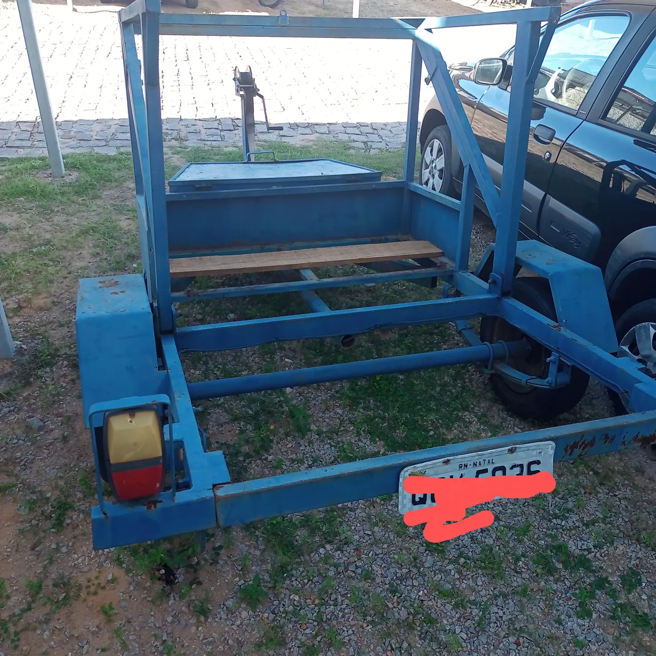 Carreta de reboque para transporte de pequenas cargas