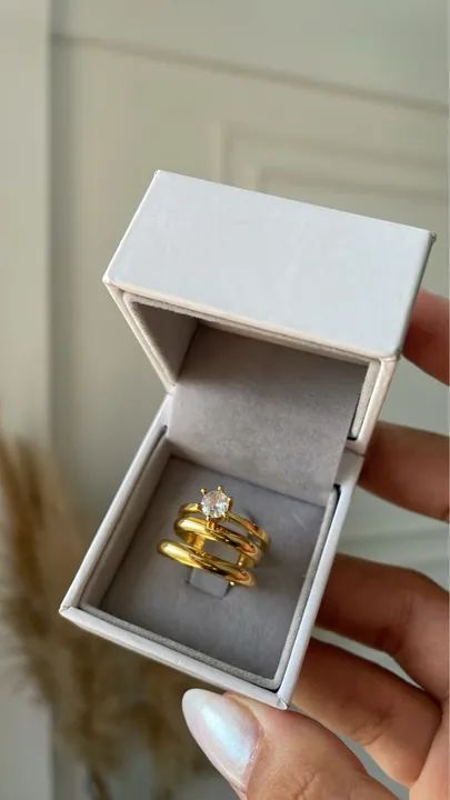 Par de aliança Iracema com anel solitário na Prata banhado a Ouro - 3 milímetros 