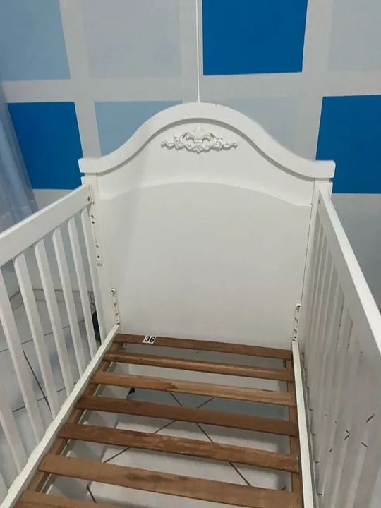 Berço de bebê branco em Madeira Maciça64307309834755124