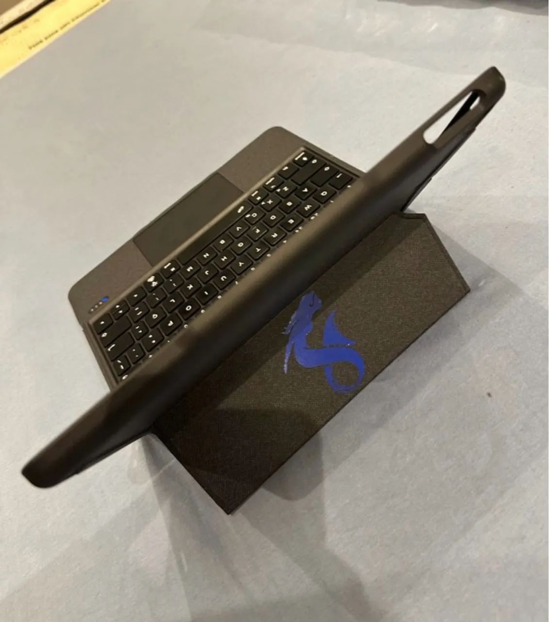 Teclado Bluetooth para iPad 9 com trackpad - Foto 3