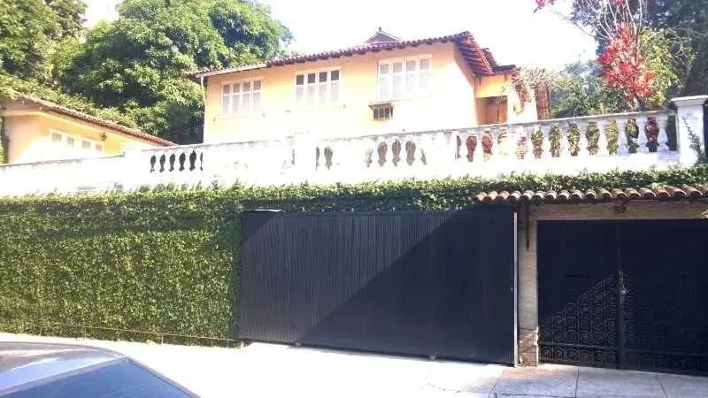 Casa Comercial à venda no Cosme Velho, RJ