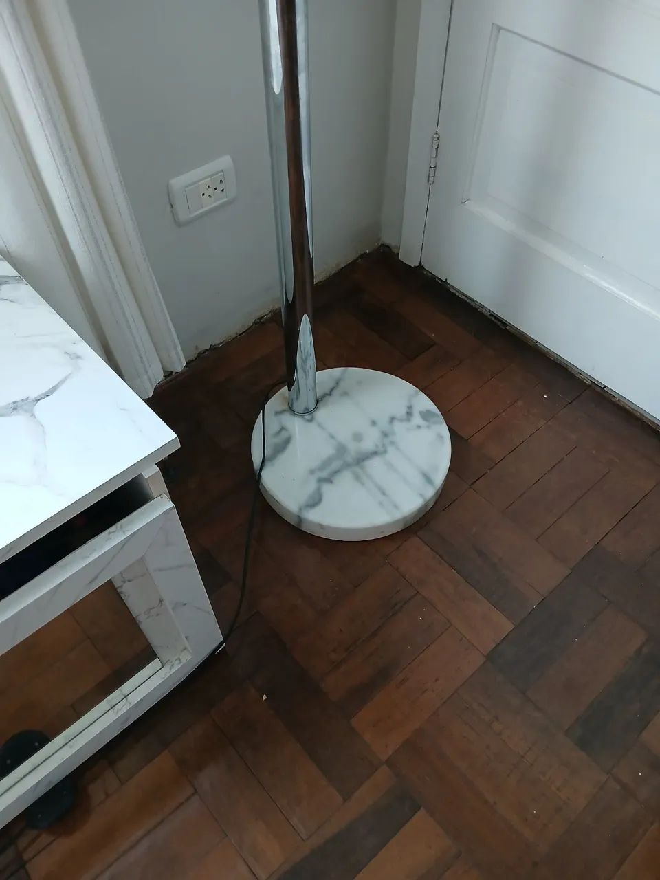 Luminária de chão moderna - Foto 4