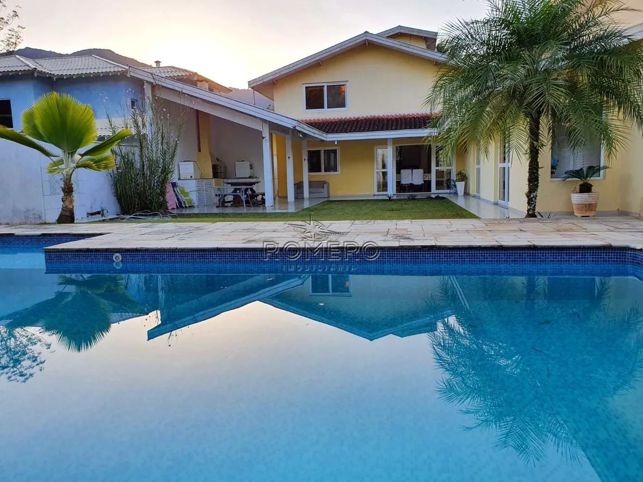 Casa de Condomínio com 3 quartos, Recanto Lagoinha, Ubatuba - R$ 3 mi, Cod: 1555