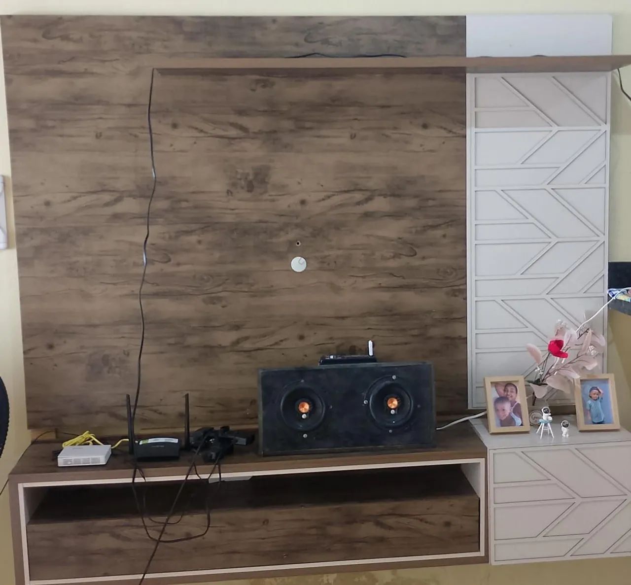 Vende-se um painel em perfeito Estado. 