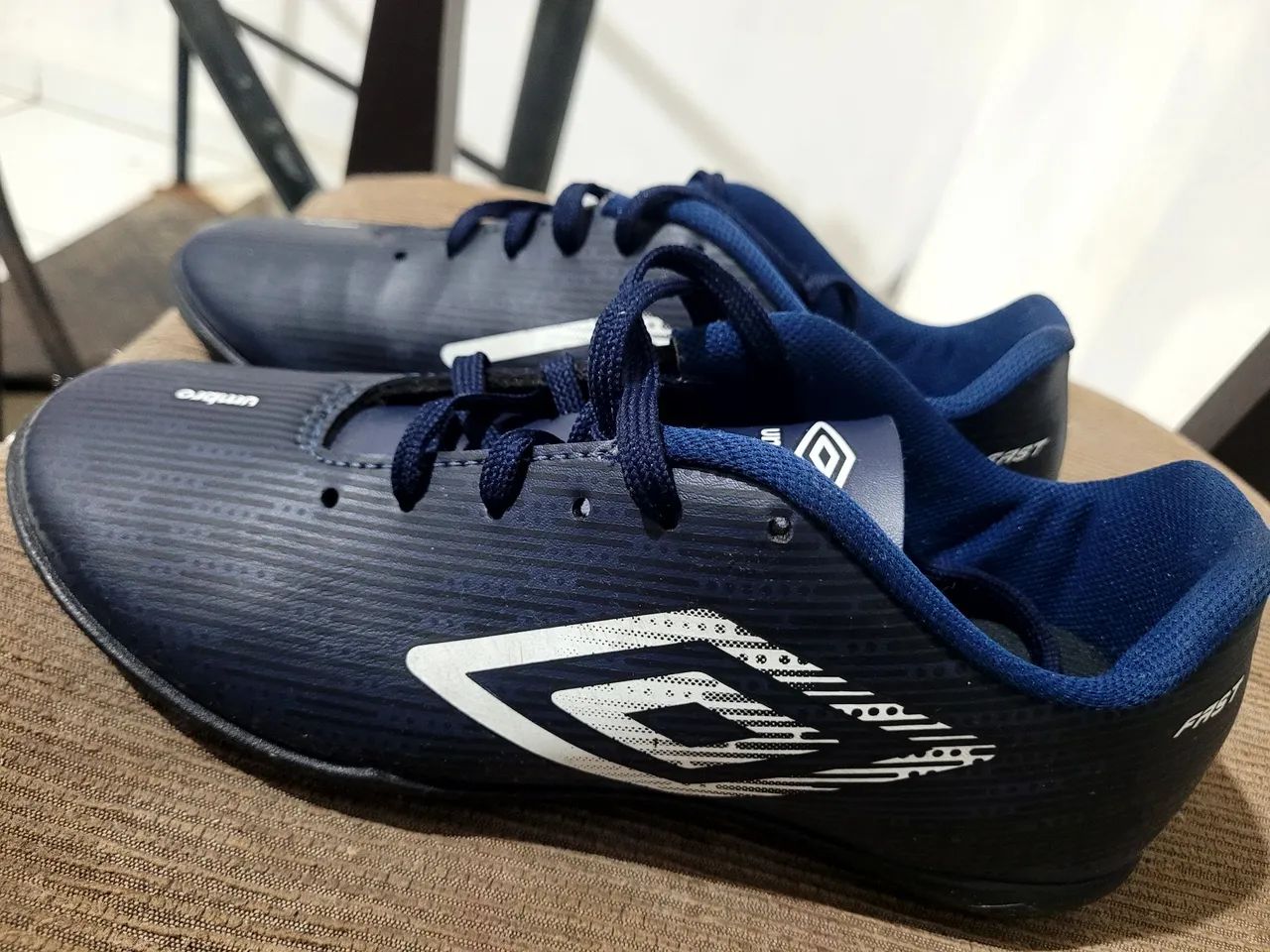 Chuteira society Umbro Original TAM 39