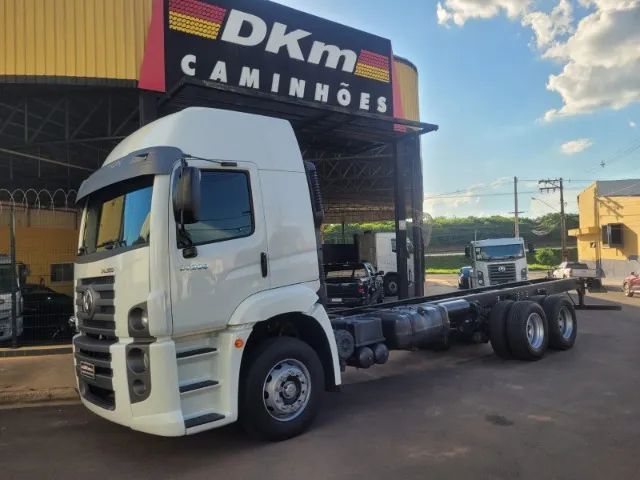 VW/24.280 ano 2021 manual 6x2 completo