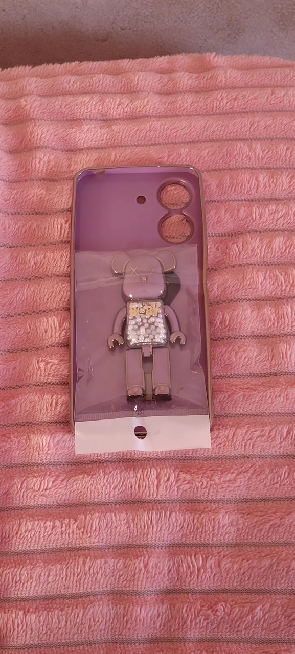 Capa de Celular com Design Exclusivo Bearbrick