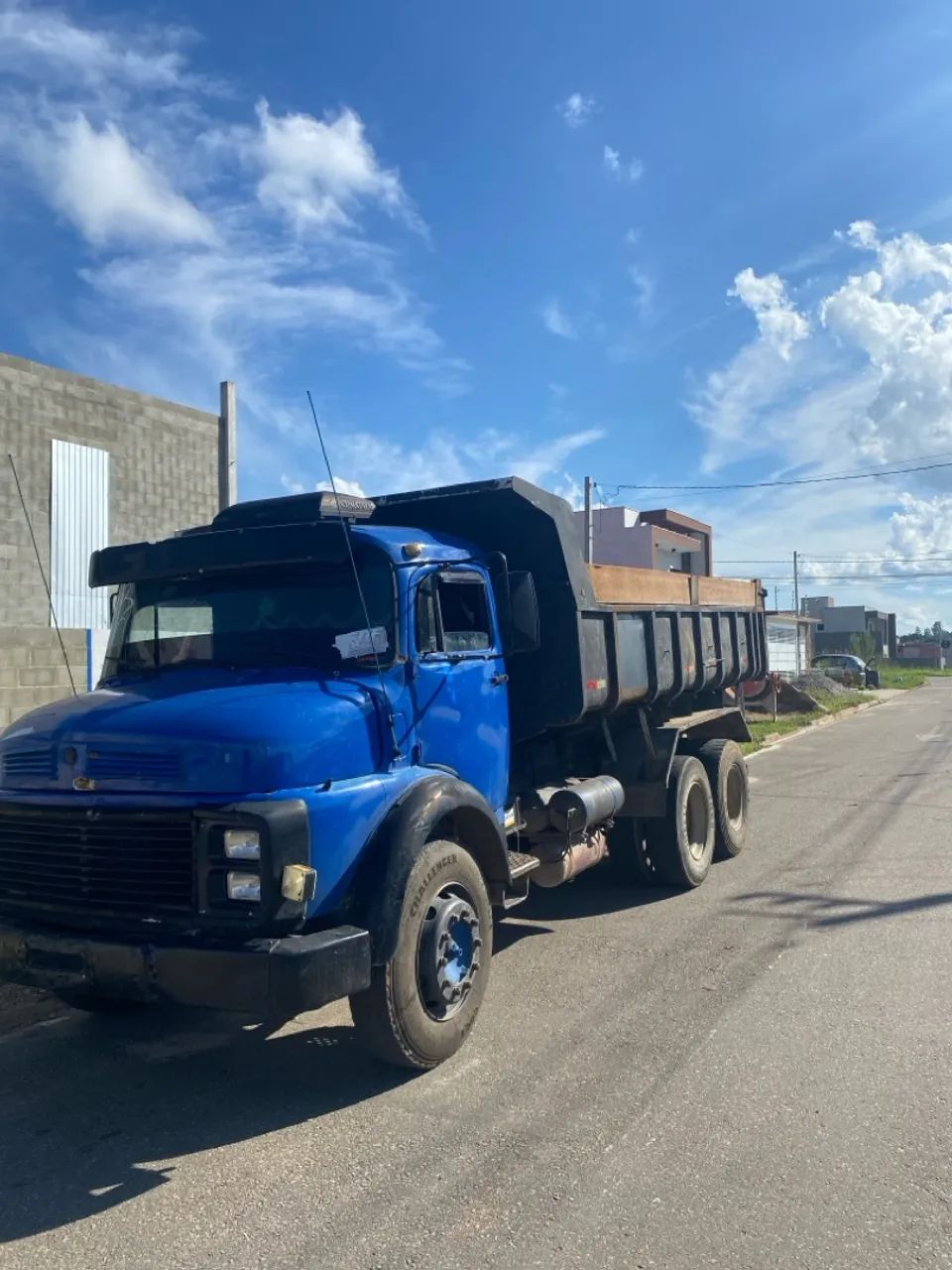 Caminhão caçamba 1316 motor 366