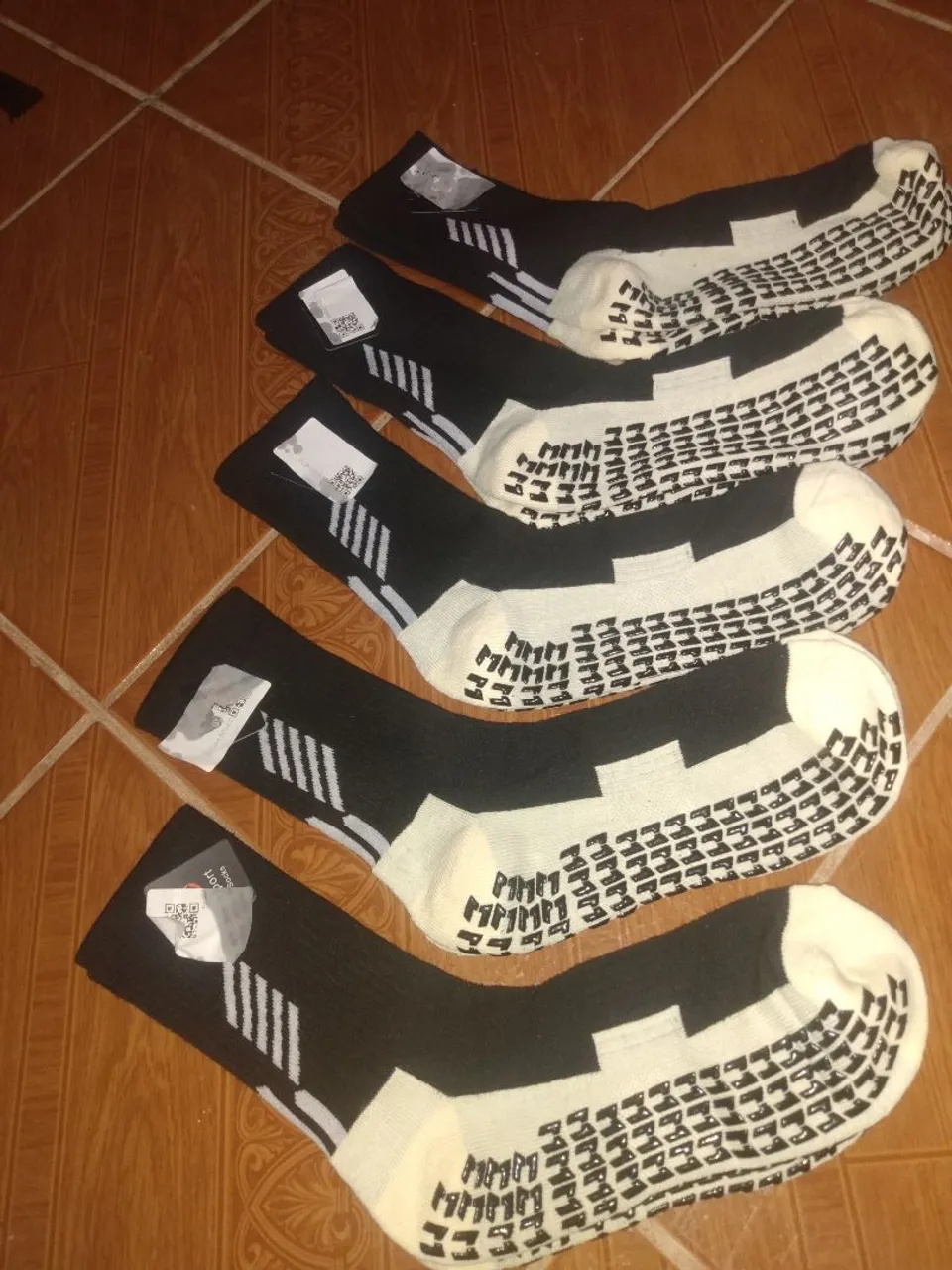 5 pares de Meias Esportivas Antiderrapantes - Conforto e Performance