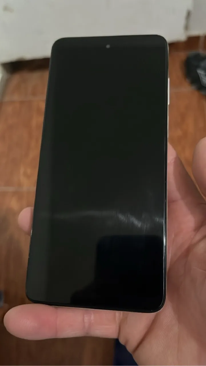 Vendo Motorola E32, está funcionando perfeitamente e a bateria está ótima. Valor 400$