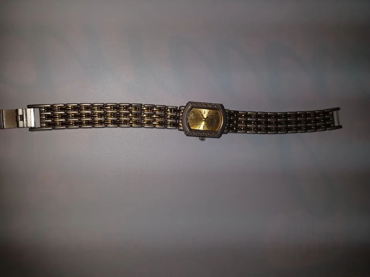 Relógio Dourado Feminino Elegante - Foto 3