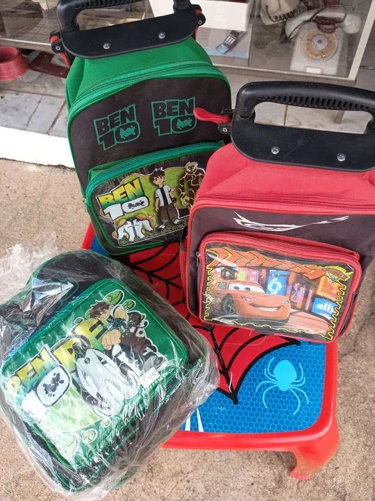 Bolsa escolar com rodinhas 