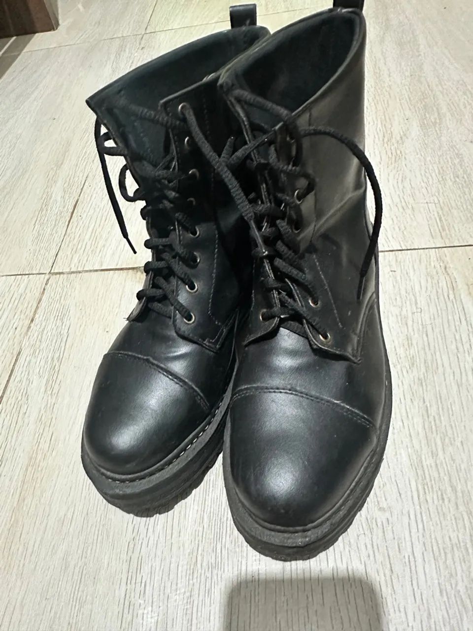 Bota coturno Preta lumiss 39