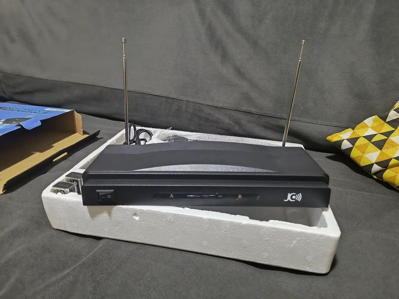 Microfone Sem Fio Duplo JC-306 - Foto 2