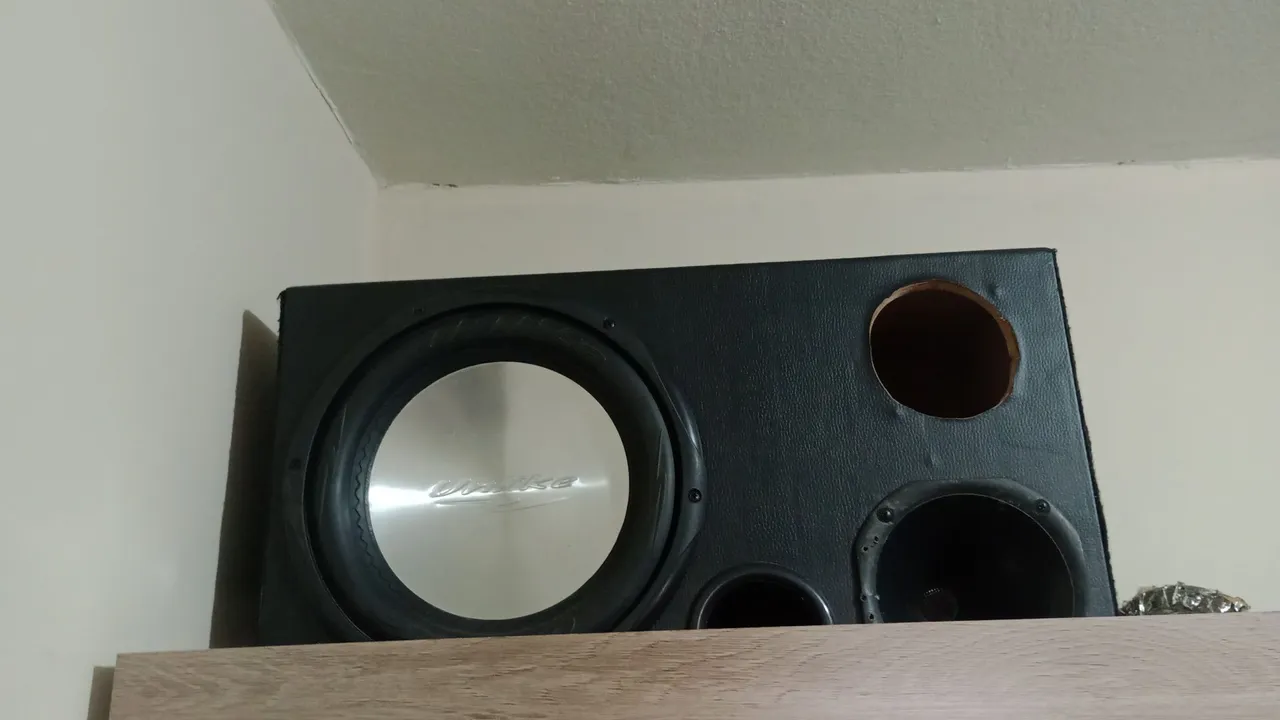 Caixa de Som Subwoofer