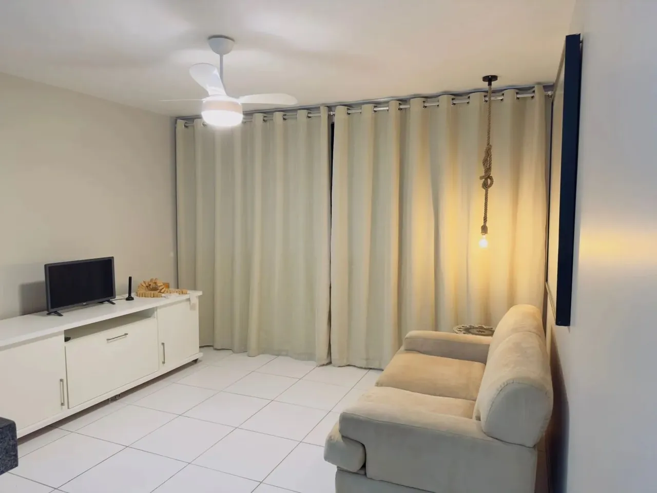 Alugo quarto e sala mobiliado na jatiuca.