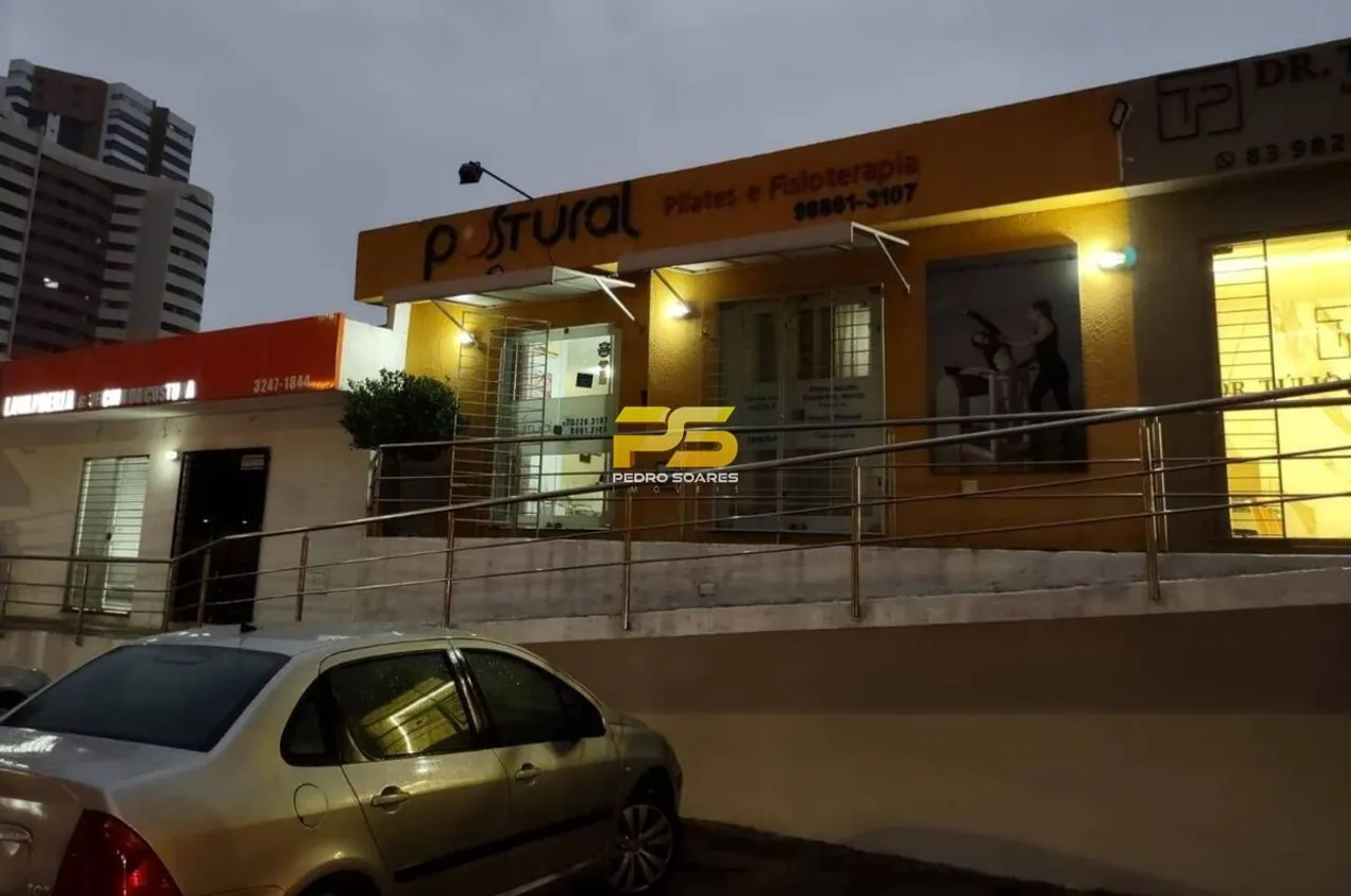 Sala comercial 30m², para locação por R$1.700,00.