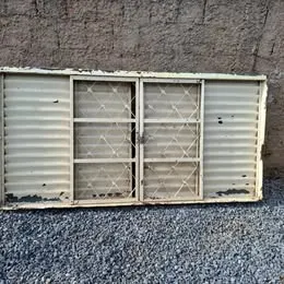 JANELA ALUMINIO VENEZIANA 2MT POR 1MT EM LUZIANIA-GO